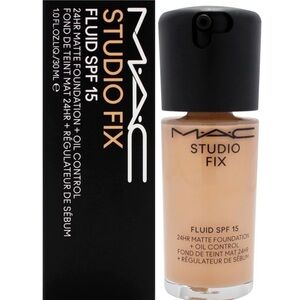 Studio Fix Fluid SPF 15 24Hr Matte Foundation Plus Oil Control